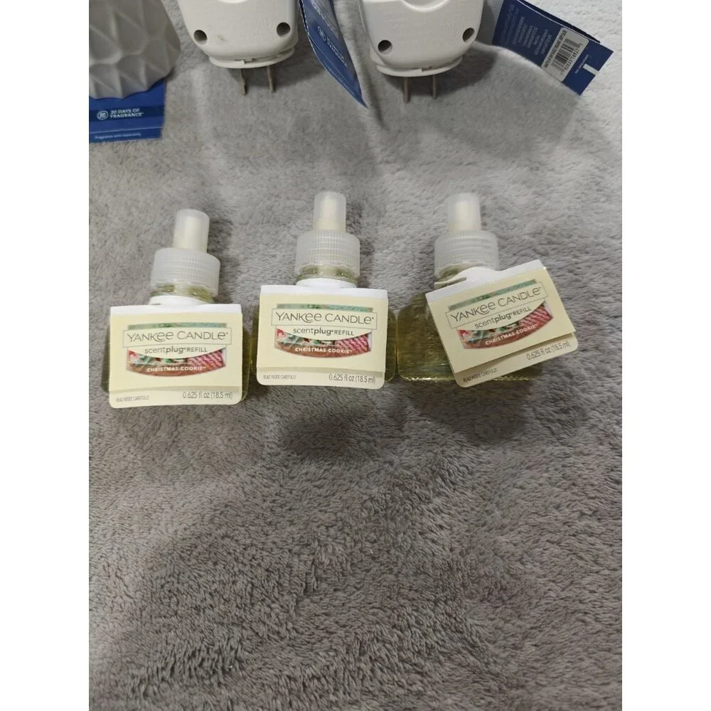 Lot of 3 Yankee Candle Christmas Cookie Scent Plug-In ScentPlugs And Diffusers